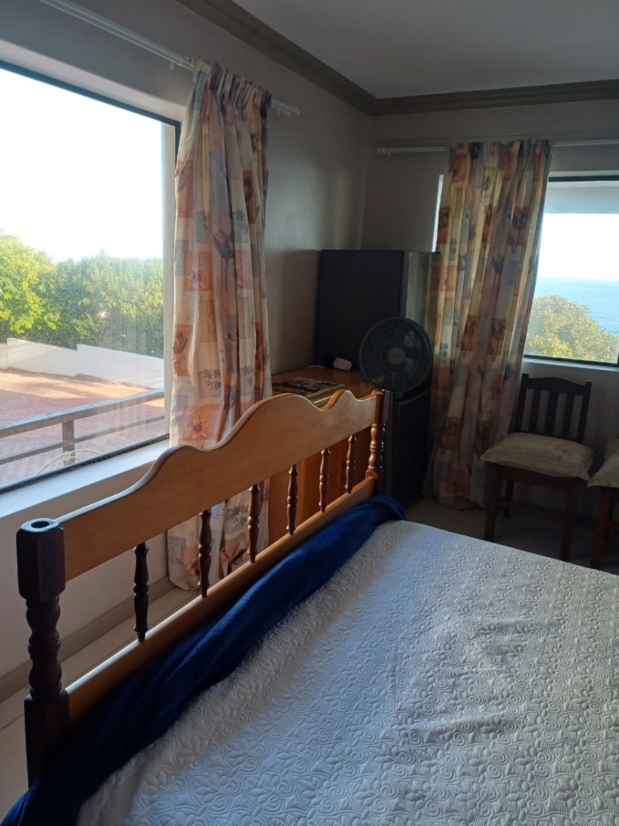 To Let 1 Bedroom Property for Rent in Outeniqua Strand Western Cape